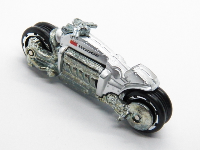 Illustration for article titled Engine Week 1:43 Hotwheels Dodge Tomahawk